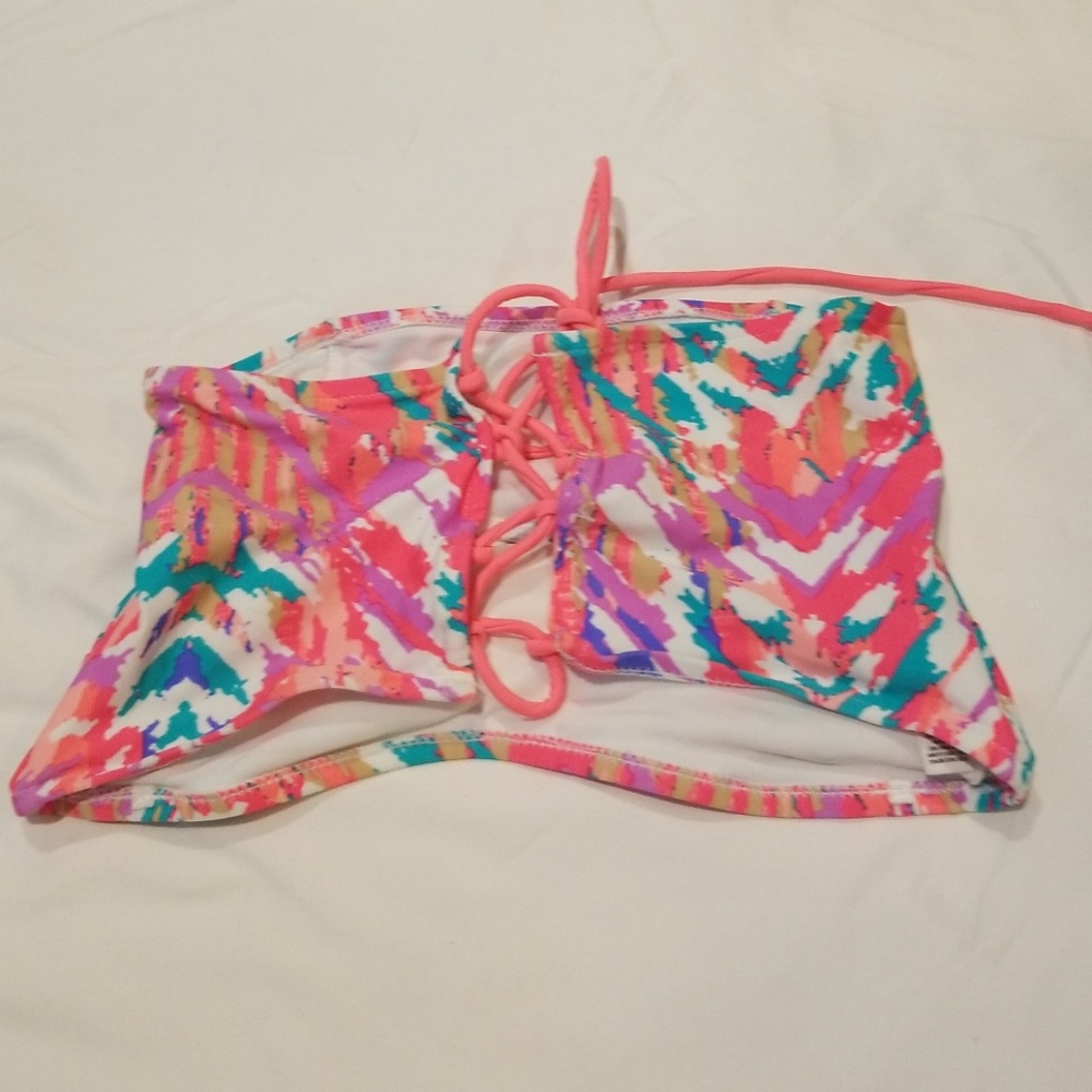 Bikini - Picture 2 of 2